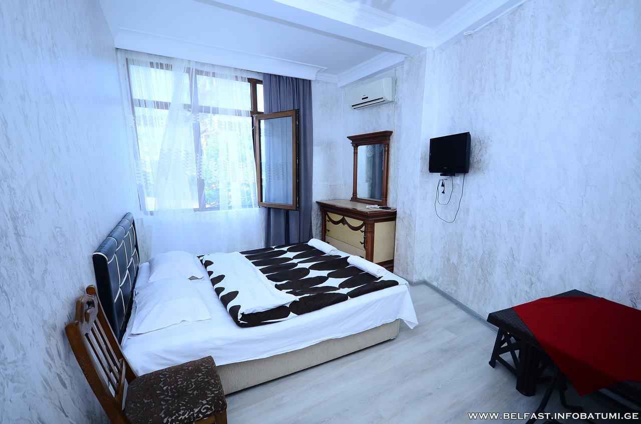 Hotel Belfast Батумі Екстер'єр фото